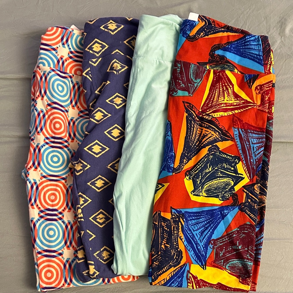 4 NEW pairs of LuLaRoe Leggings!